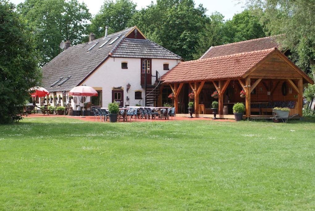 De Linde, Boerderij In Drenthe Voor 15 Tot 30 Personen Villa Екстериор снимка